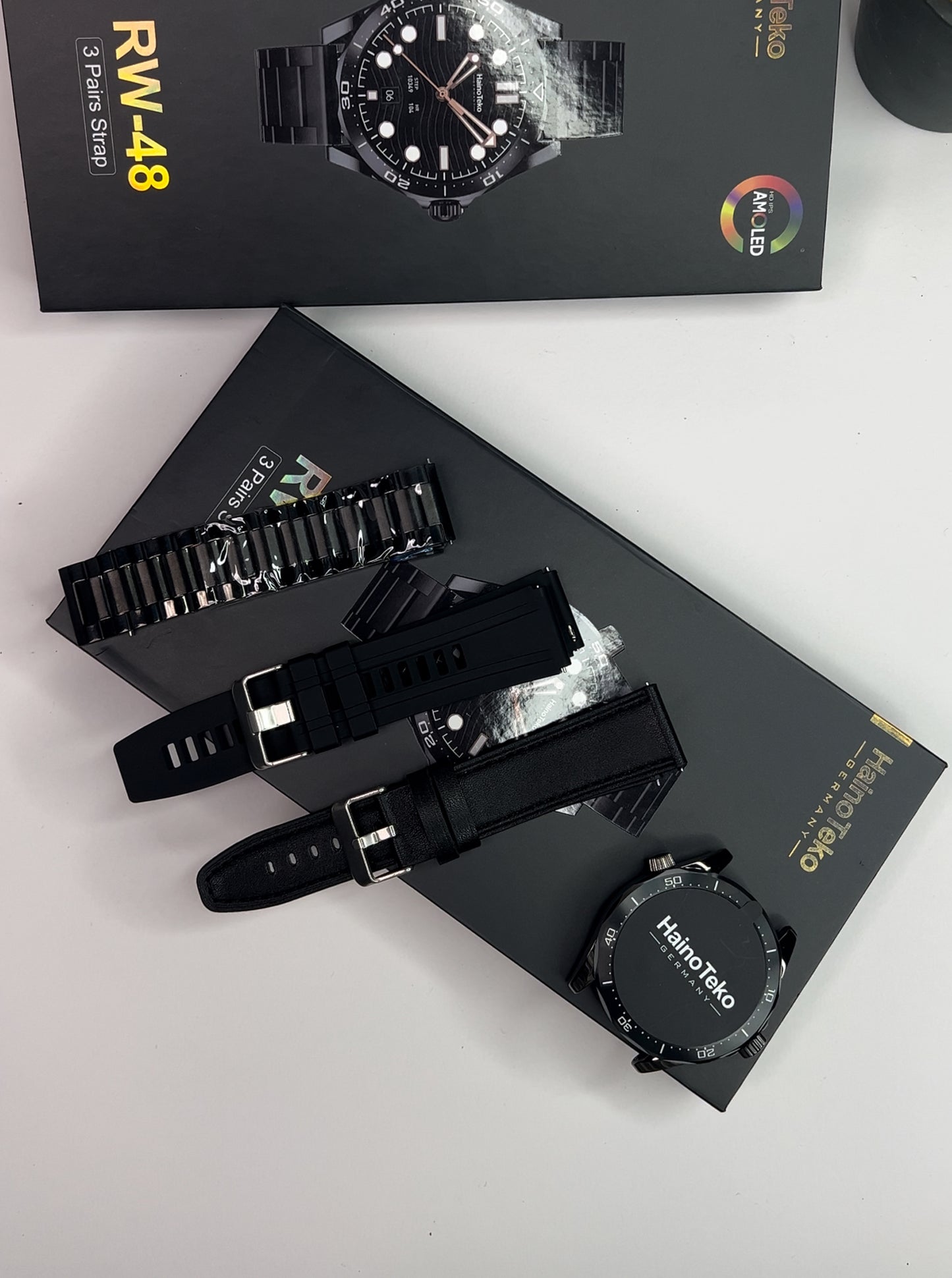 ๐๐ฎ๐ฑ๐ฎ๐ซ๐ข๐จ๐ฎ๐ฌ ๐๐ฆ๐๐ ๐ ๐๐๐ฌ๐ข๐ ๐ง, ๐๐๐๐ ๐ฆ๐๐๐ ๐๐ฒ ๐๐๐ข๐ง๐จ ๐๐๐ค๐จ ๐ข๐ง ๐๐๐ซ๐ฆ๐๐ง๐ฒ